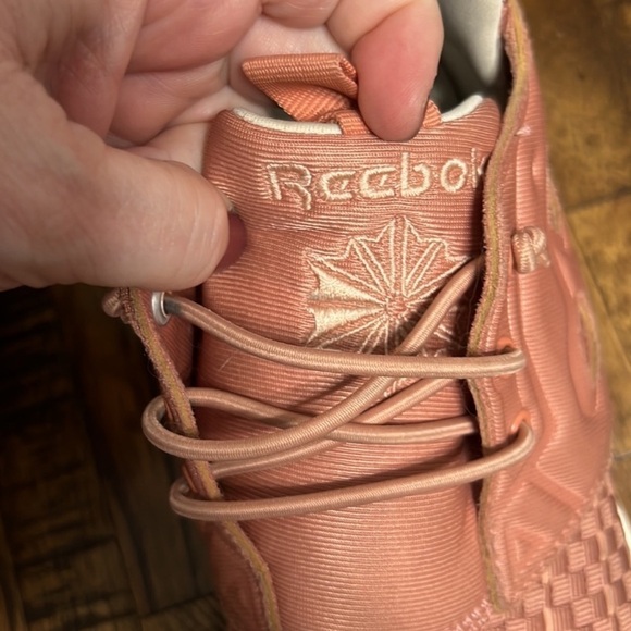 Reebok Furylite Woven Sneakers
Rustic clay desert stone and Chalk size 7 - Picture 14 of 17